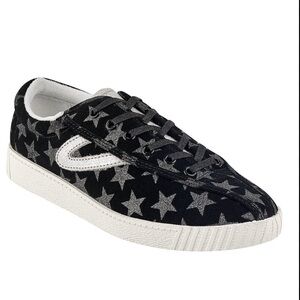Tretorn Nylite 25 Plus suede sneaker in black with a star pattern